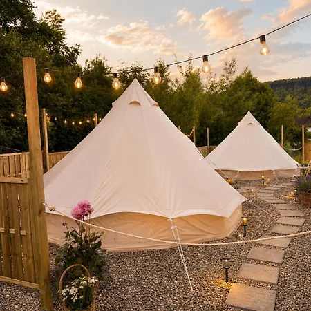 Glamping *