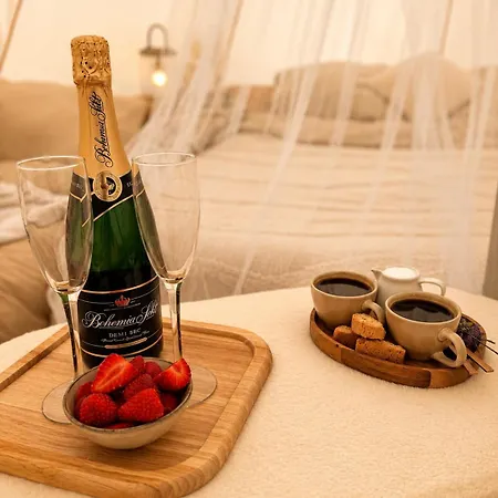 Glamping