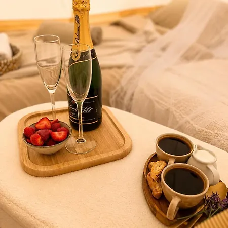 Glamping *