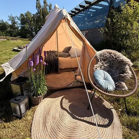 Glamping *